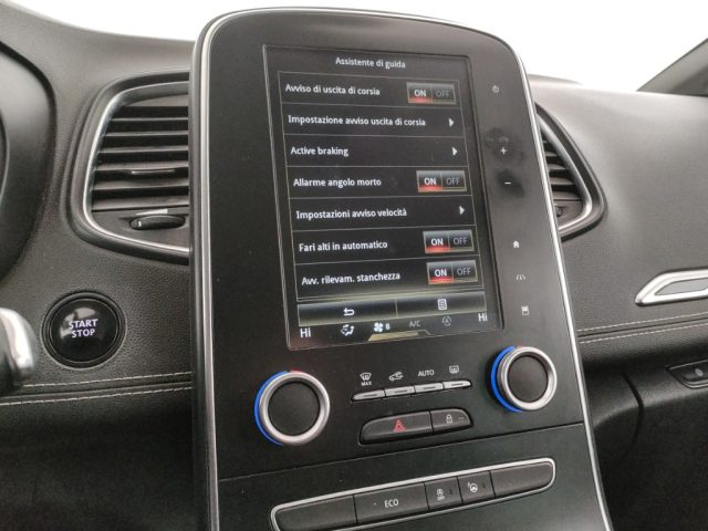 RENAULT Scenic usata, con Touch screen