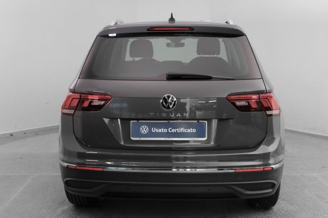 VOLKSWAGEN Tiguan usata, con Autoradio