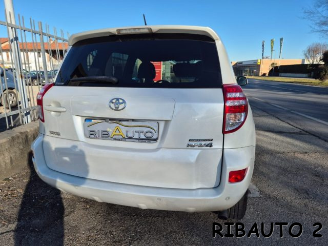 TOYOTA RAV 4 usata, con MP3