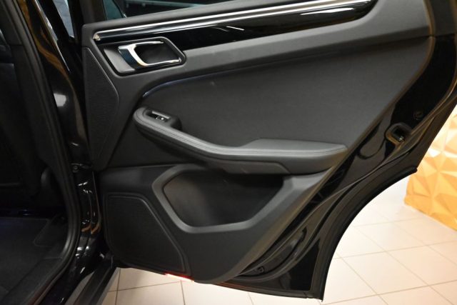 PORSCHE Macan usata 71