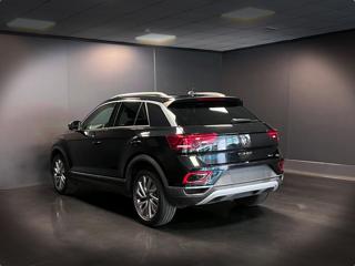 VOLKSWAGEN T-Roc usata, con Autoradio