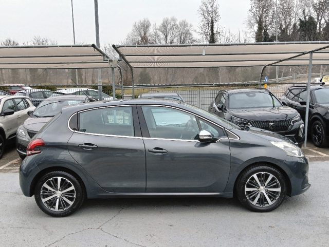 PEUGEOT 208 usata, con Airbag Passeggero
