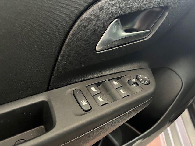OPEL Corsa usata, con Climatizzatore