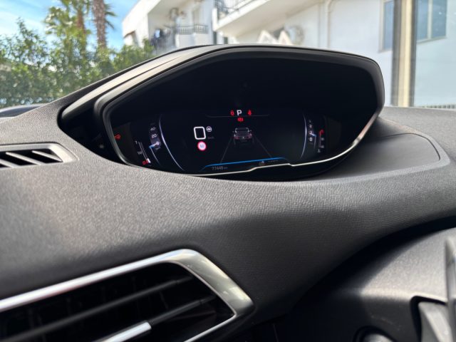 PEUGEOT 3008 usata, con USB