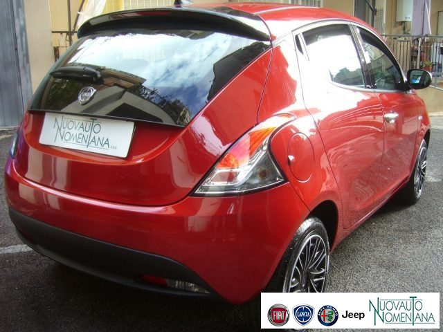LANCIA Ypsilon usata, con Autoradio