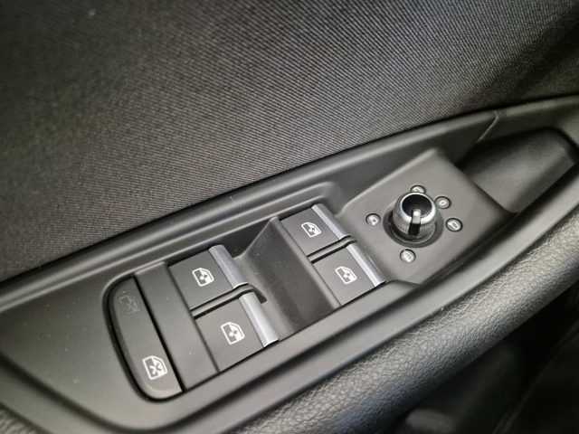 AUDI A4 usata, con Sensori di parcheggio posteriori