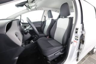 TOYOTA Yaris usata 2