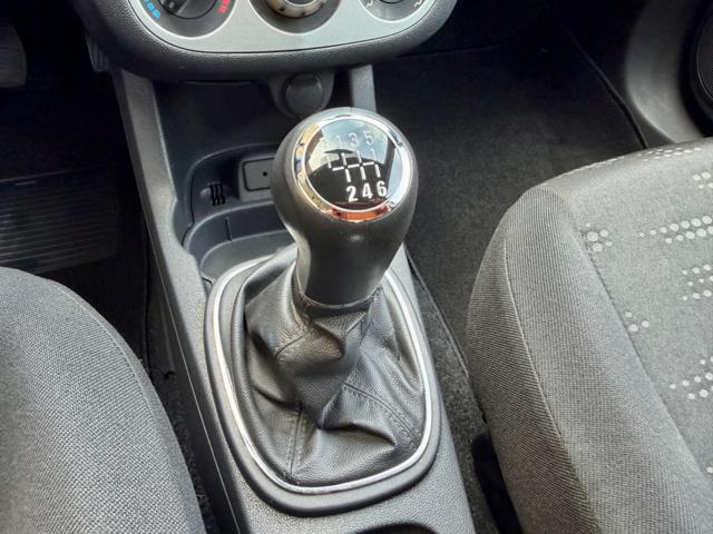 OPEL Corsa usata, con MP3