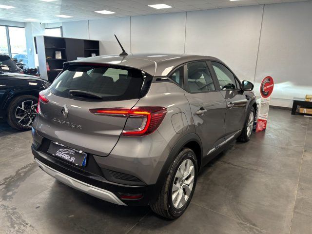RENAULT Captur usata, con Autoradio