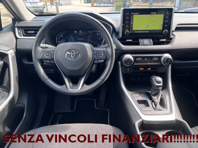TOYOTA RAV 4 MY23 usata, con USB