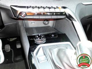 PEUGEOT 3008 usata, con Volante in pelle