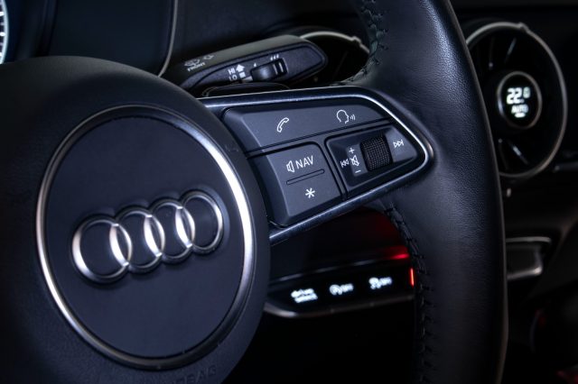 AUDI TT usata, con Autoradio