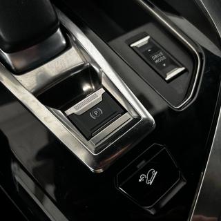 PEUGEOT 3008 usata, con Leve al volante