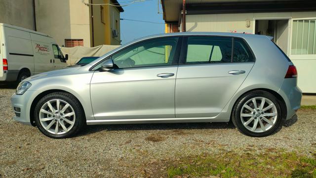 VOLKSWAGEN Golf usata, con Autoradio