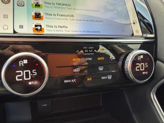 JAGUAR E-Pace usata, con Specchietti laterali elettrici