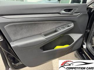 VOLKSWAGEN Golf usata, con Autoradio
