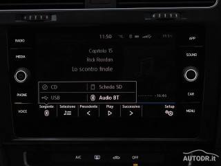 VOLKSWAGEN Golf Variant usata, con Airbag testa