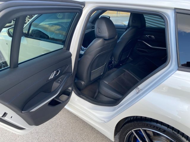BMW 320 usata, con Touch screen