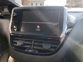 PEUGEOT 2008 usata, con Sedile posteriore sdoppiato