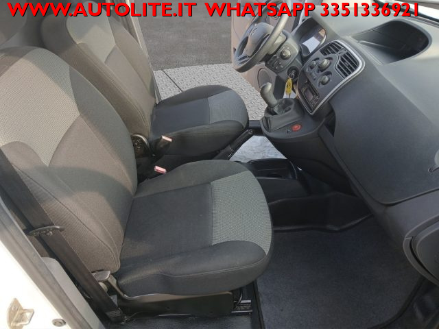 RENAULT Kangoo usata, con USB