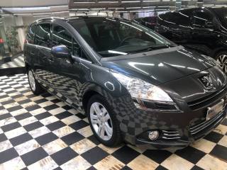 PEUGEOT 5008 usata, con Airbag