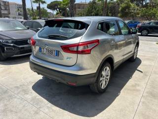NISSAN Qashqai usata, con Autoradio