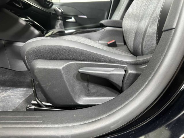 PEUGEOT 208 usata 27