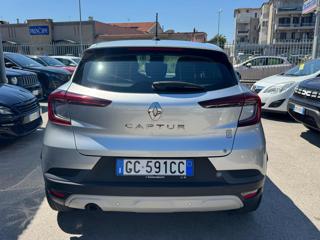 RENAULT Captur usata, con Autoradio