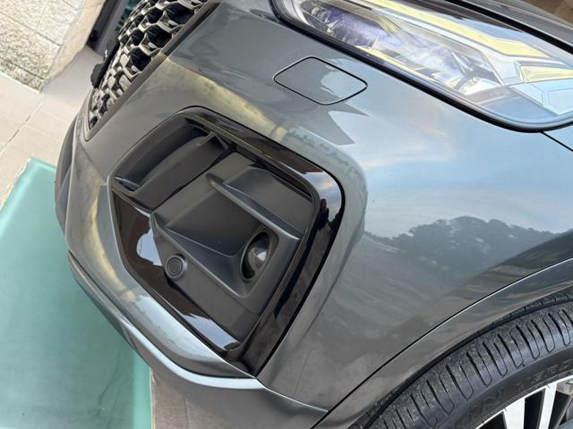AUDI Q5 usata, con Sensori di parcheggio anteriori