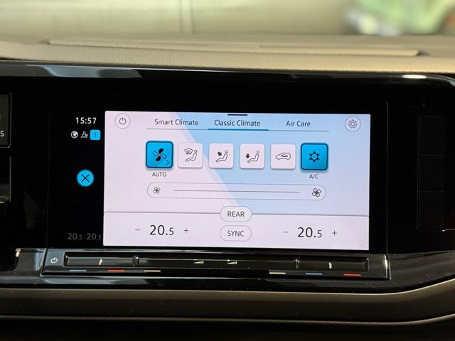 VOLKSWAGEN Multivan usata, con Touch screen