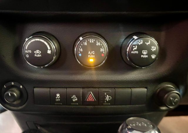 JEEP Wrangler usata 17