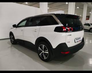 PEUGEOT 5008 usata, con Cerchi in lega