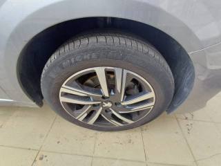 PEUGEOT 208 usata, con Airbag