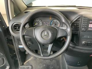 MERCEDES-BENZ eVito usata, con Fari LED