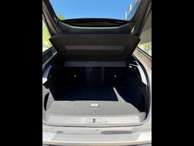 PEUGEOT 3008 usata, con Bracciolo