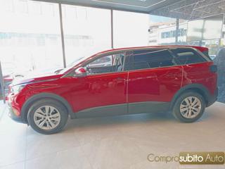 PEUGEOT 5008 usata, con Autoradio