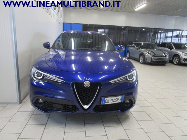 ALFA ROMEO Stelvio usata, con Volante in pelle