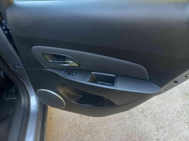 CHEVROLET Cruze usata, con Telecamera per parcheggio assistito