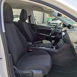 PEUGEOT 308 usata, con Sistema di navigazione