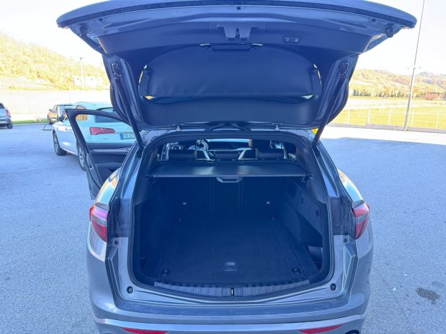 ALFA ROMEO Stelvio usata, con Sistema di navigazione