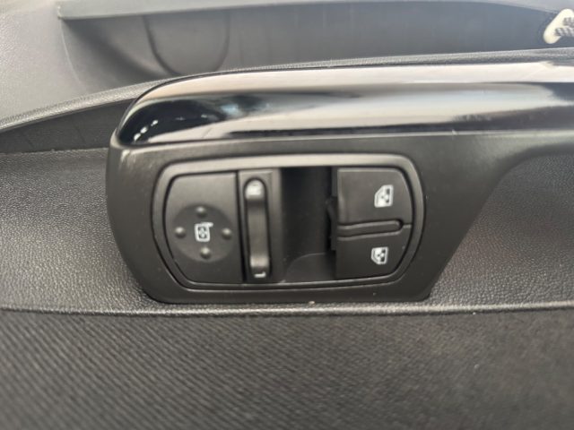 OPEL Corsa usata 2