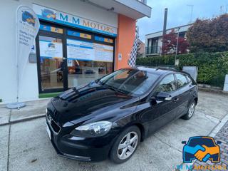 VOLVO V40 D2 Geartronic Inscription