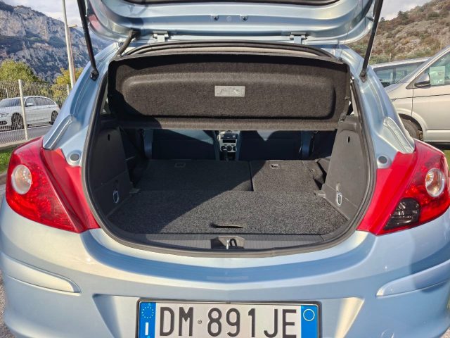 OPEL Corsa usata, con Specchietti laterali elettrici
