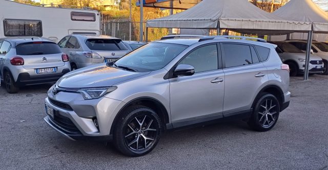 TOYOTA RAV 4 usata, con Autoradio