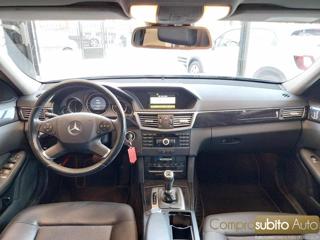 MERCEDES-BENZ E 200 usata 21