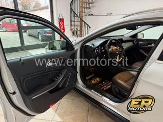 MERCEDES-BENZ GLA 220 usata, con Controllo automatico clima