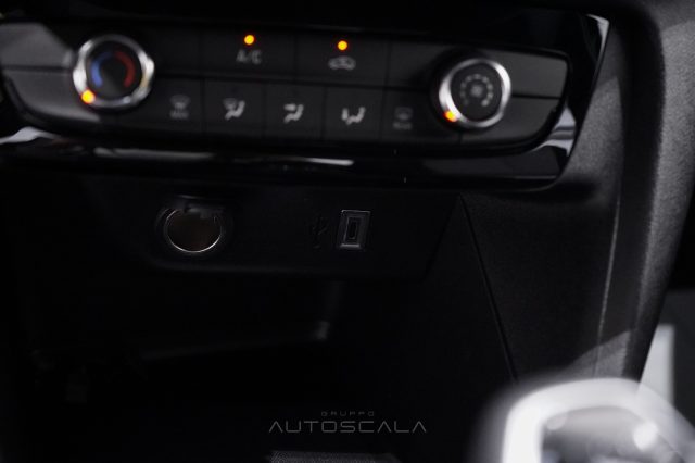 OPEL Corsa usata, con Luci diurne LED