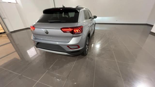 VOLKSWAGEN T-Roc usata, con Autoradio