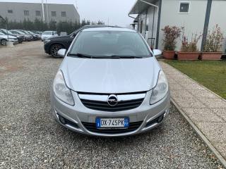 OPEL Corsa usata, con Airbag