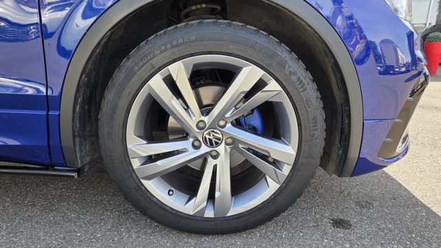 VOLKSWAGEN Tiguan usata, con Autoradio